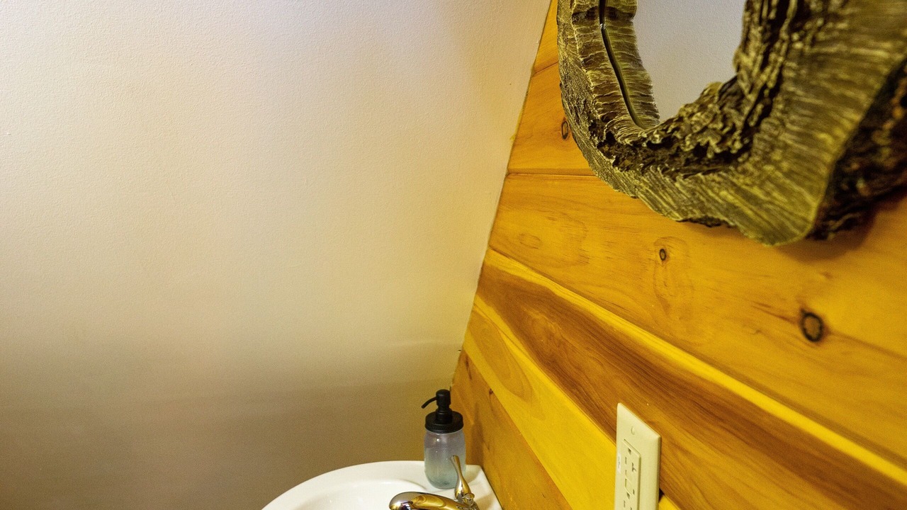 Photo of Bathroom in Jay