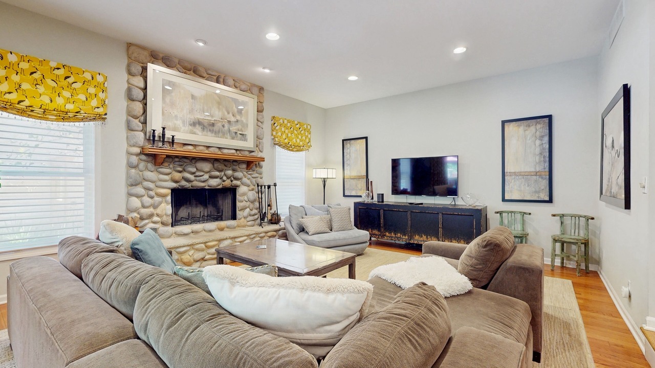 Photo of Livingroom in Grand Beach
