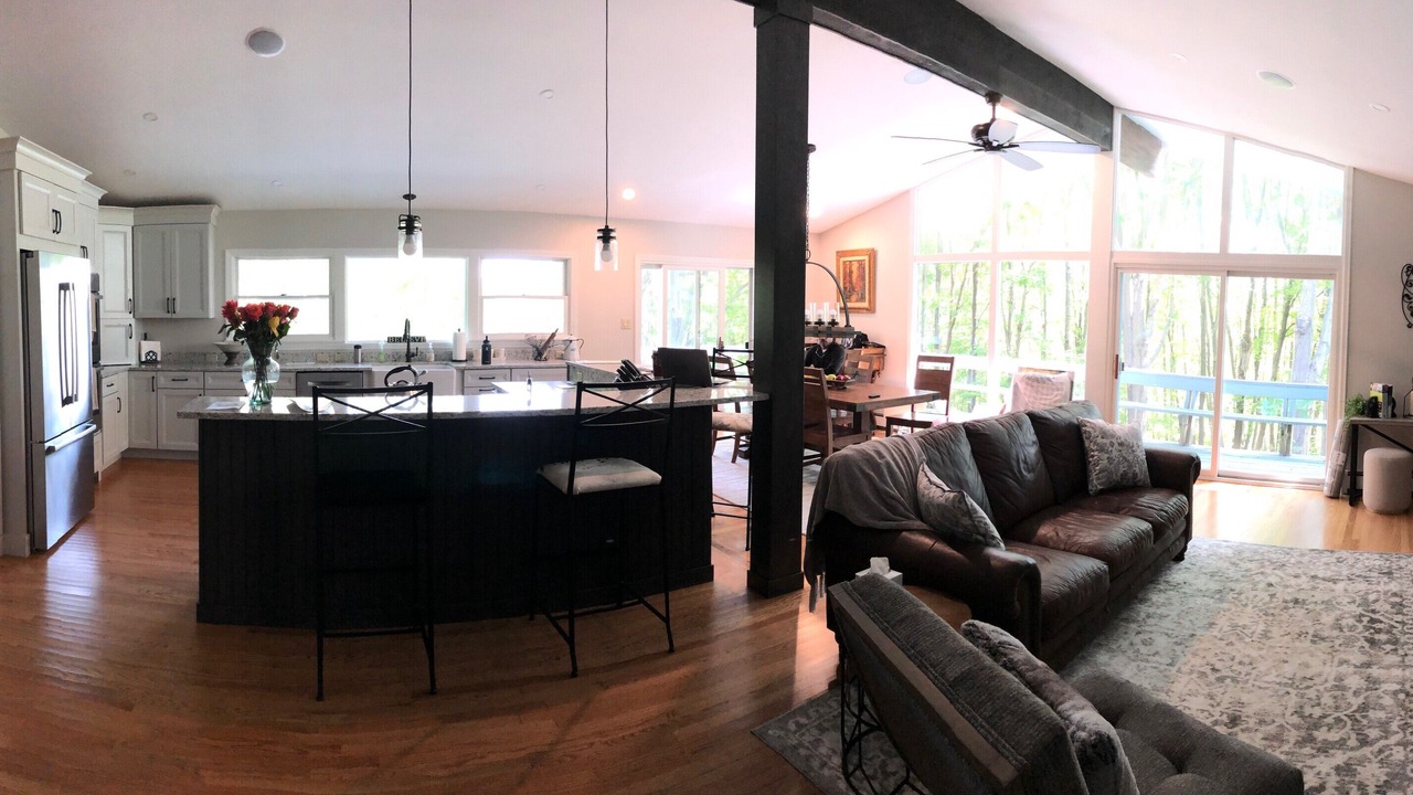 Photo of Livingroom in Middlebury - Warren