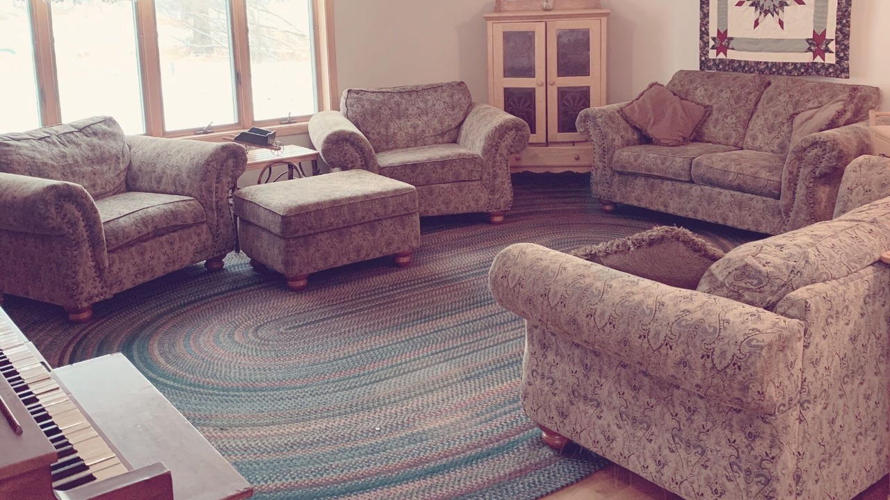 Photo of Livingroom in Monroe County