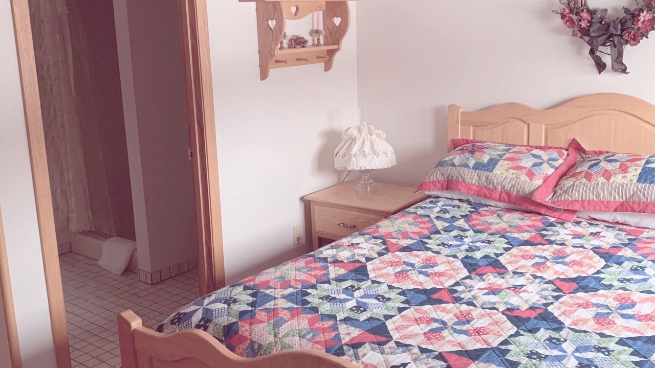 Photo of Bedroom in Monroe County