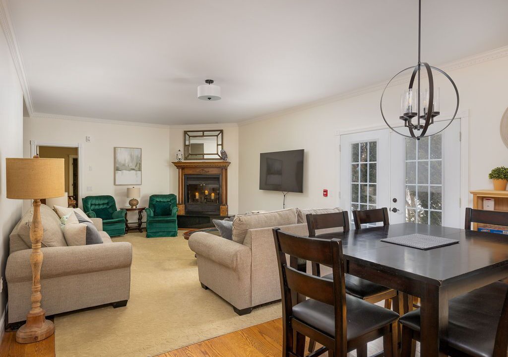 Photo of Livingroom in Manchester Center
