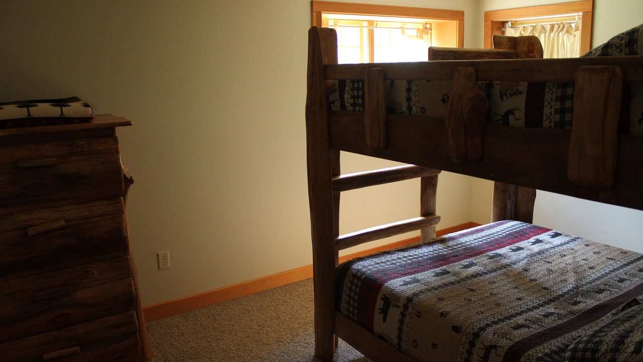 Photo of Bedroom in South Range