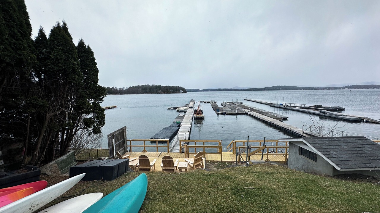 Photo of Others in Malletts Bay