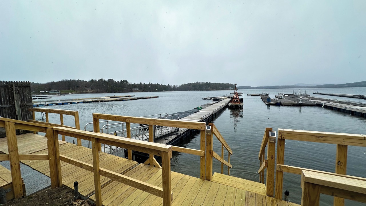 Photo of Others in Malletts Bay