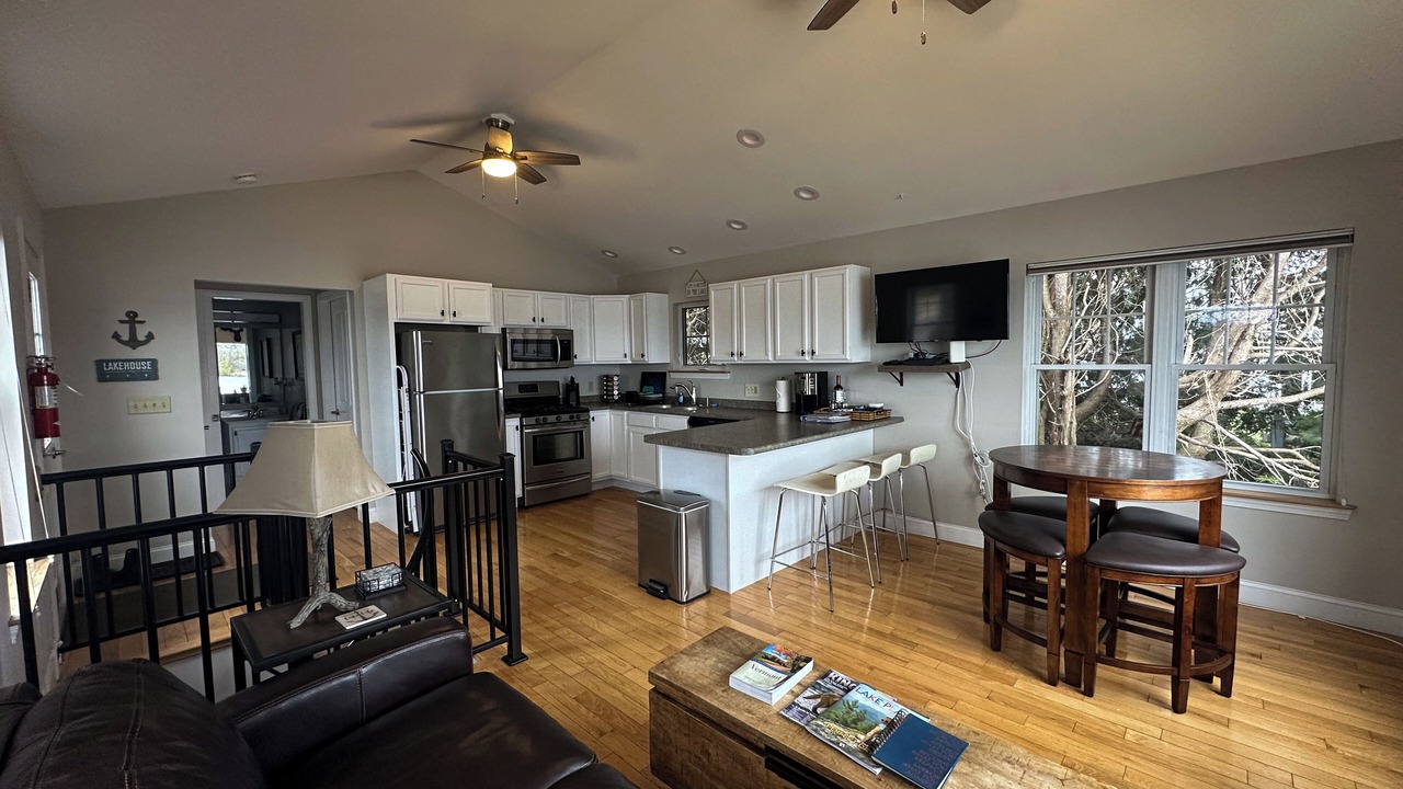 Photo of Livingroom in Malletts Bay