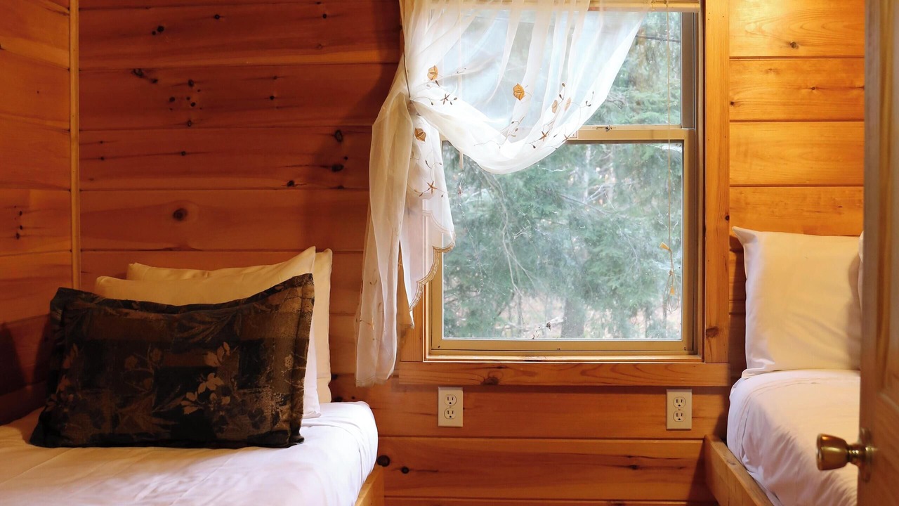 Photo of Bedroom in Long Lake