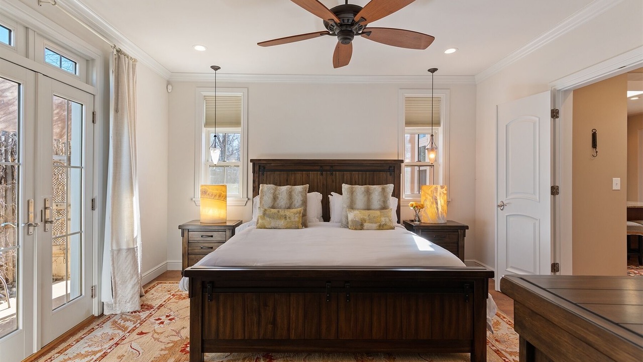Photo of Bedroom in South Capitol