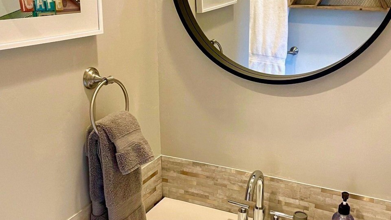 Photo of Bathroom in Garfield