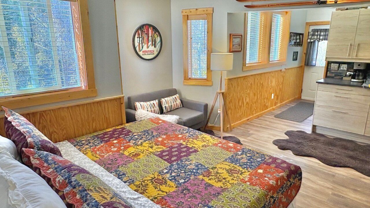 Photo of Bedroom in Garfield