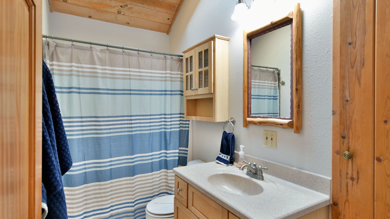 Photo of Bathroom in Stone Lake