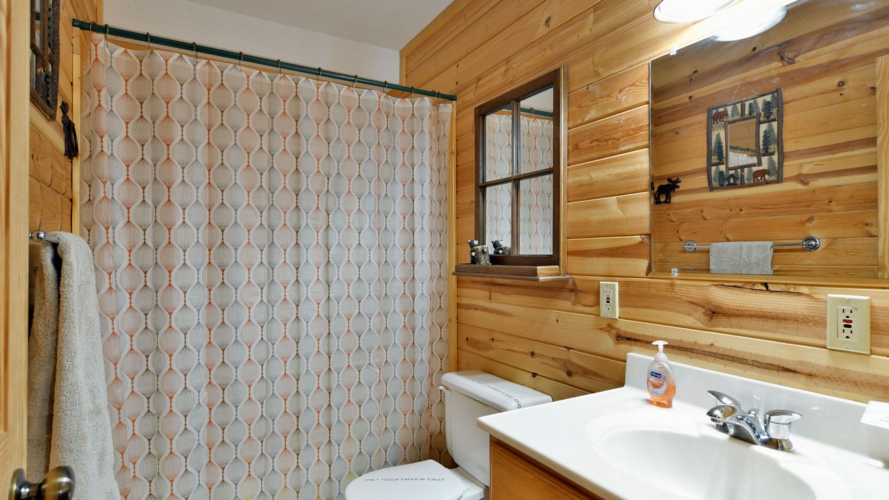 Photo of Bathroom in Stone Lake