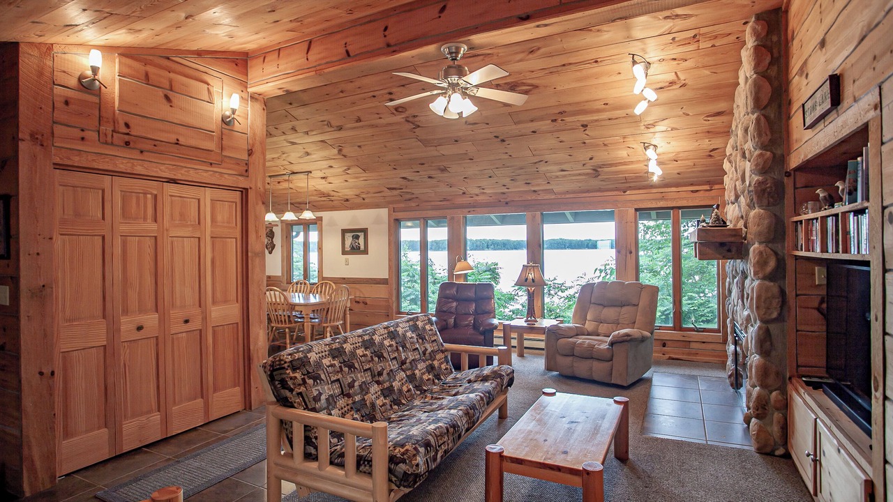 Photo of Livingroom in Stone Lake