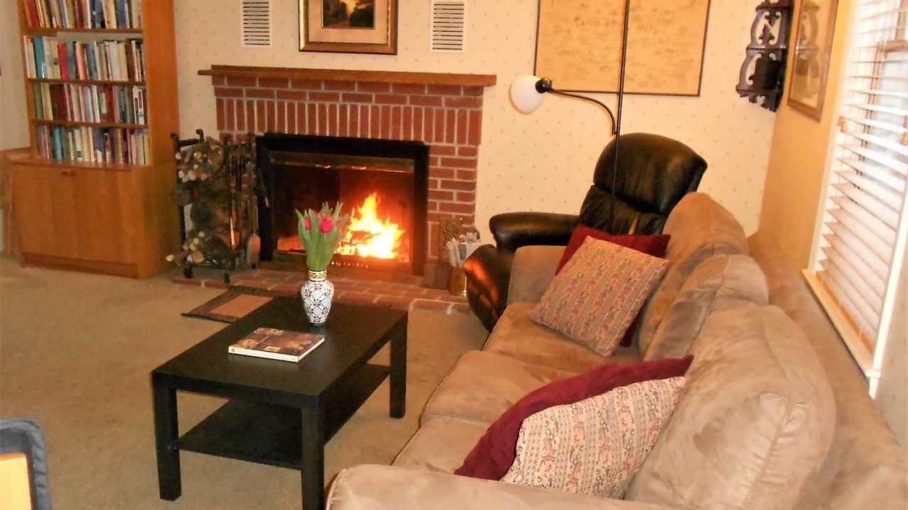 Photo of Livingroom in Catonsville