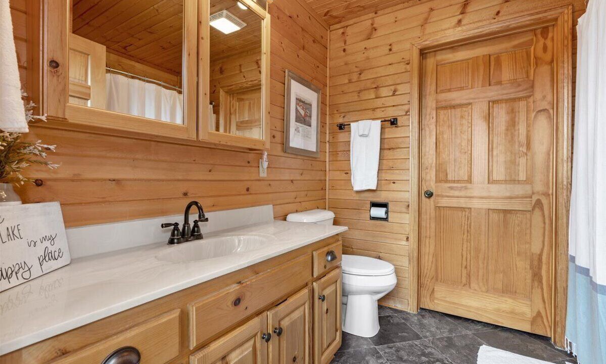 Photo of Bathroom in Aitkin