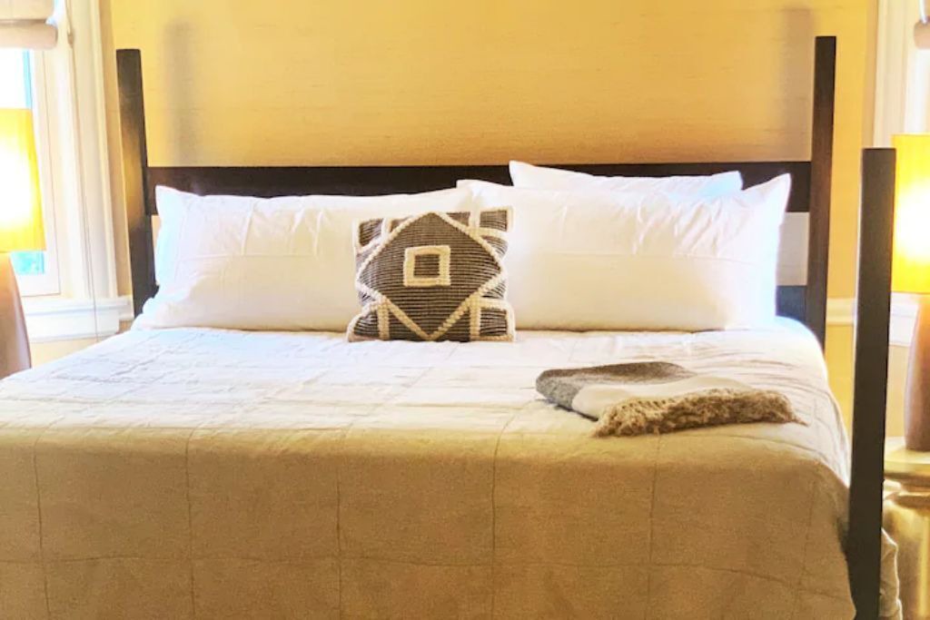 Photo of Bedroom in Lowry Hill