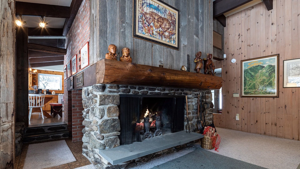 Photo of Livingroom in Stowe Area