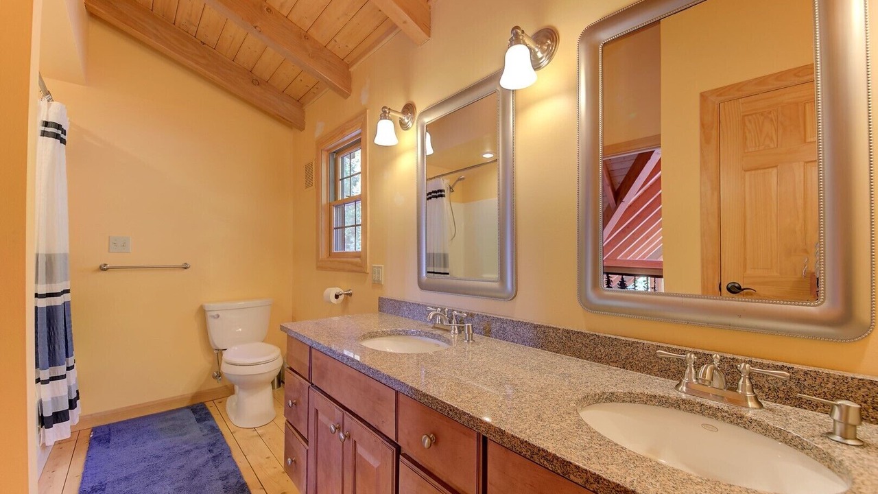 Photo of Bathroom in Bartlett