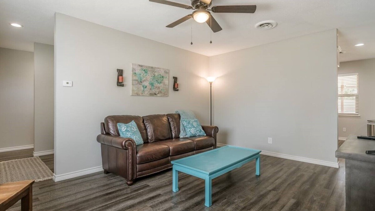 Photo of Livingroom in Dumas