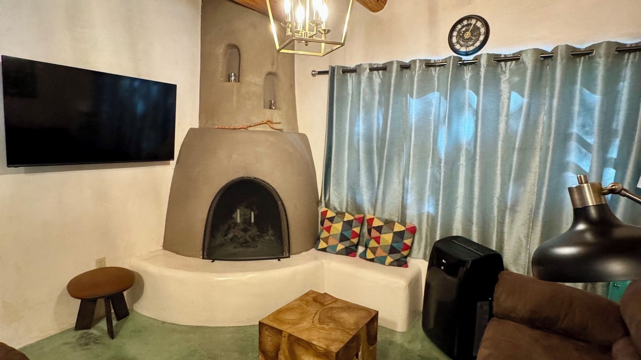 Photo of Livingroom in Taos