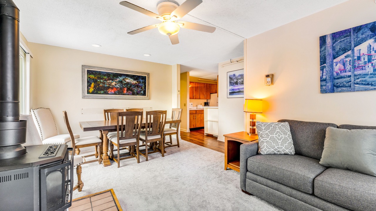Photo of Livingroom in Stowe Area