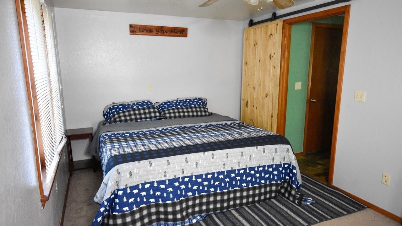 Photo of Bedroom in Board Camp