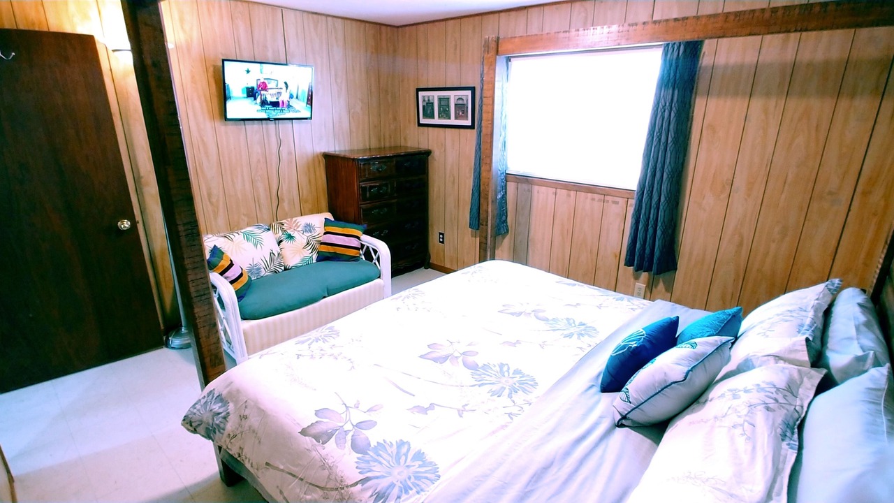 Photo of Bedroom in Cornell