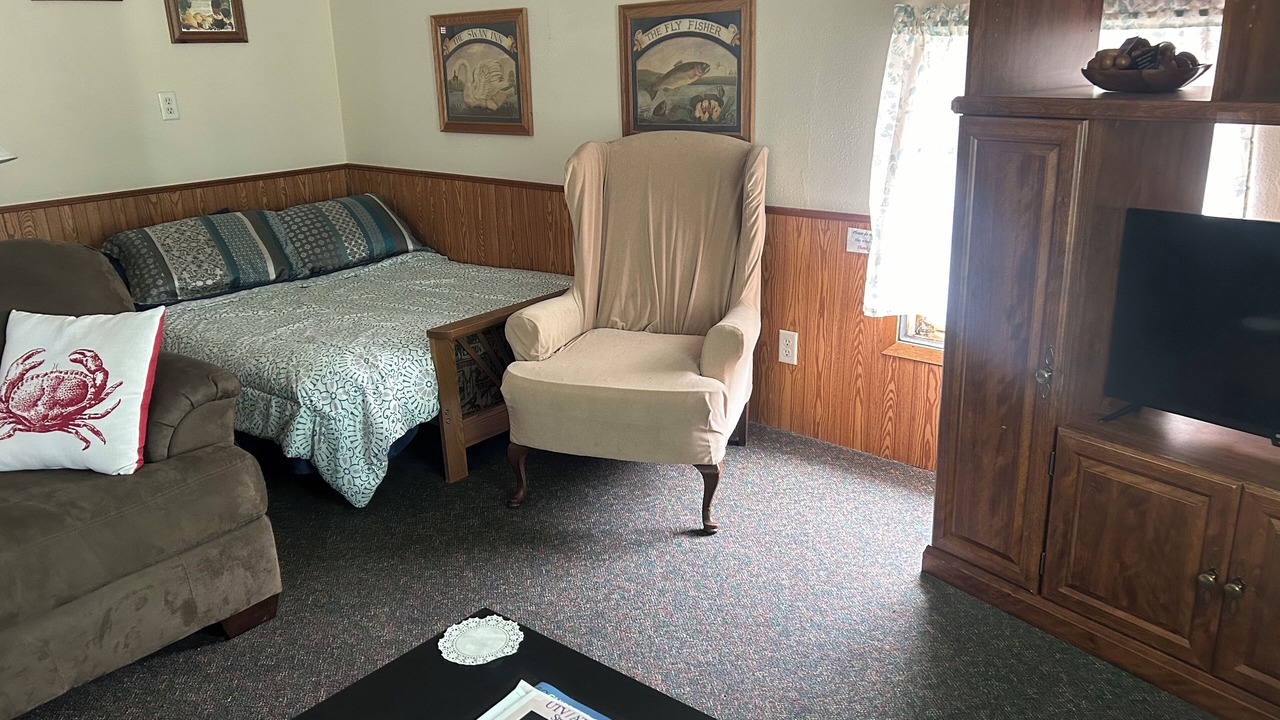 Photo of Livingroom in Cornell