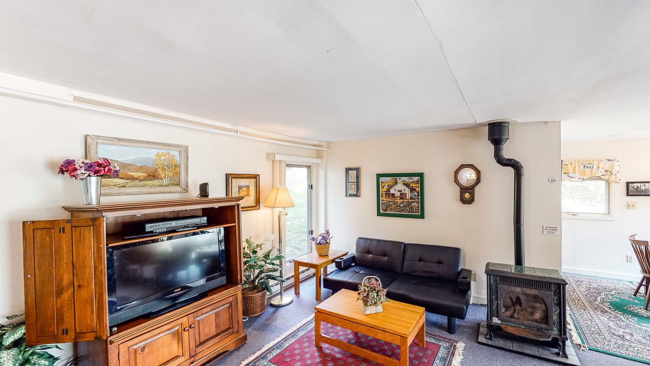 Photo of Livingroom in Stowe Area