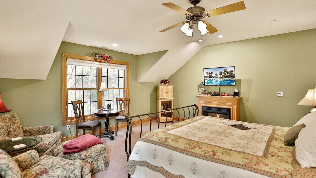 Photo of Livingroom in Markville