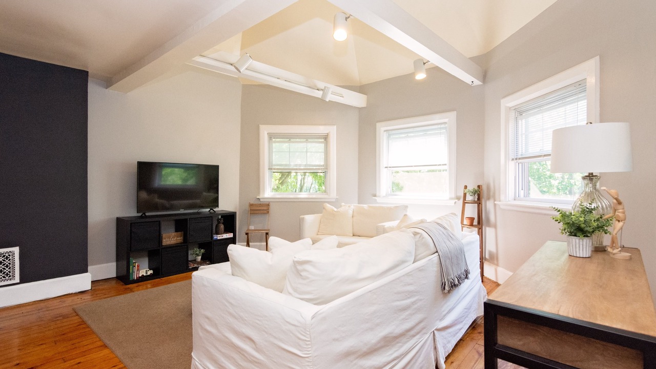 Photo of Livingroom in Hartford