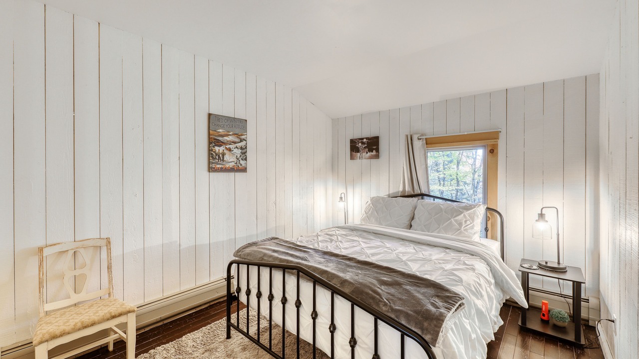 Photo of Bedroom in North Troy
