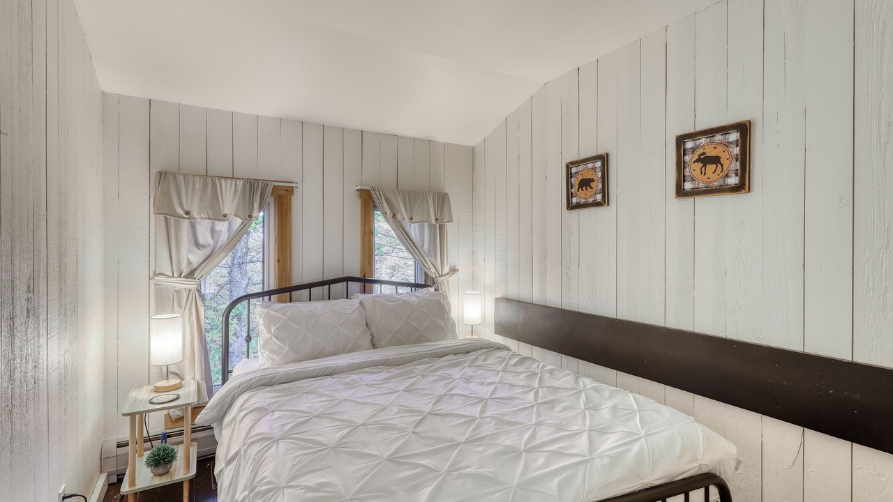 Photo of Bedroom in North Troy