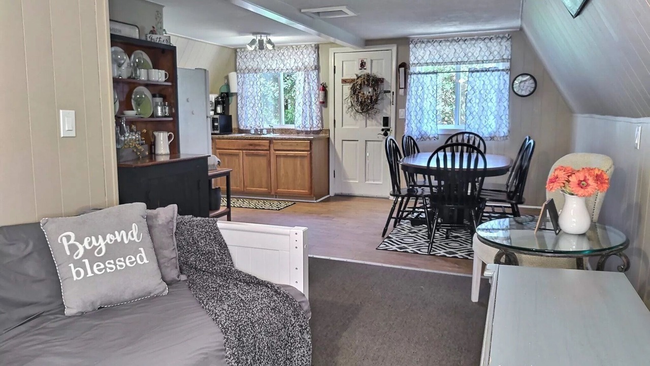 Photo of Livingroom in Campton