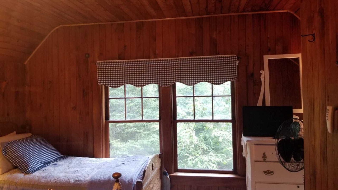 Photo of Bedroom in Merrill