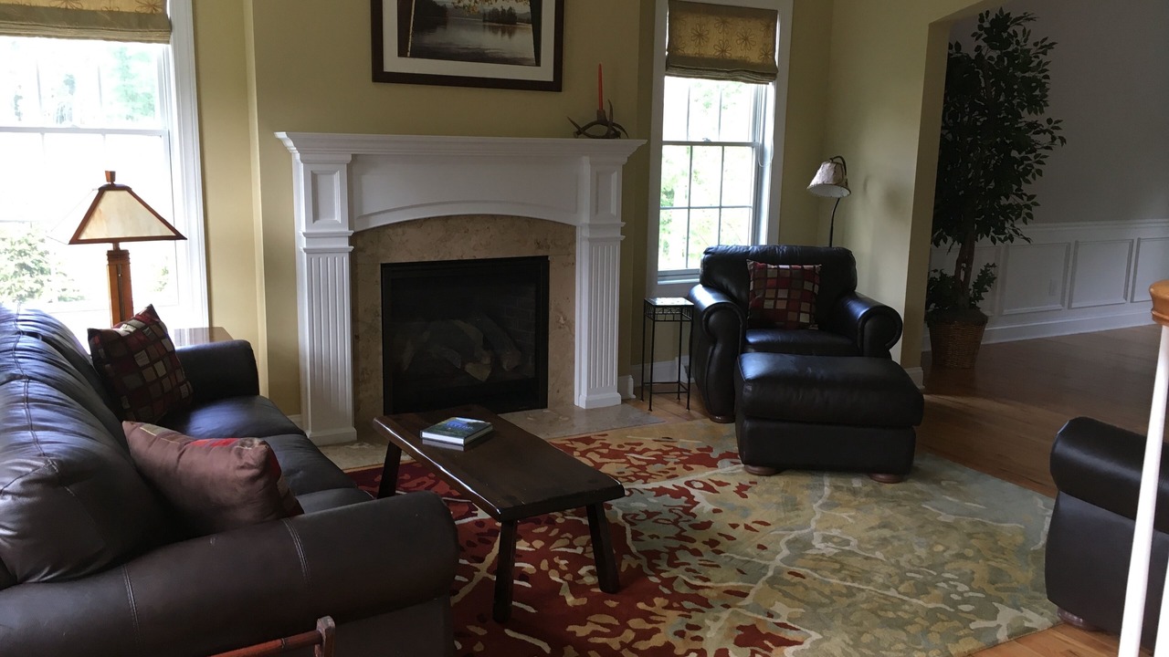 Photo of Livingroom in Saratoga Springs