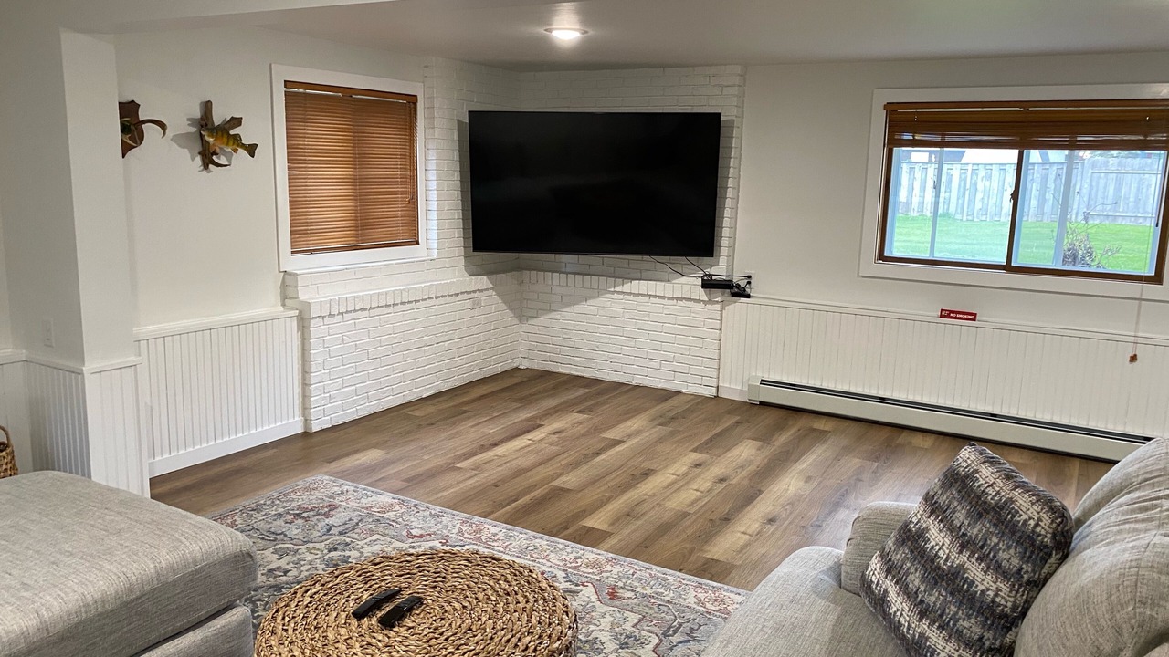 Photo of Livingroom in Ashwaubenon