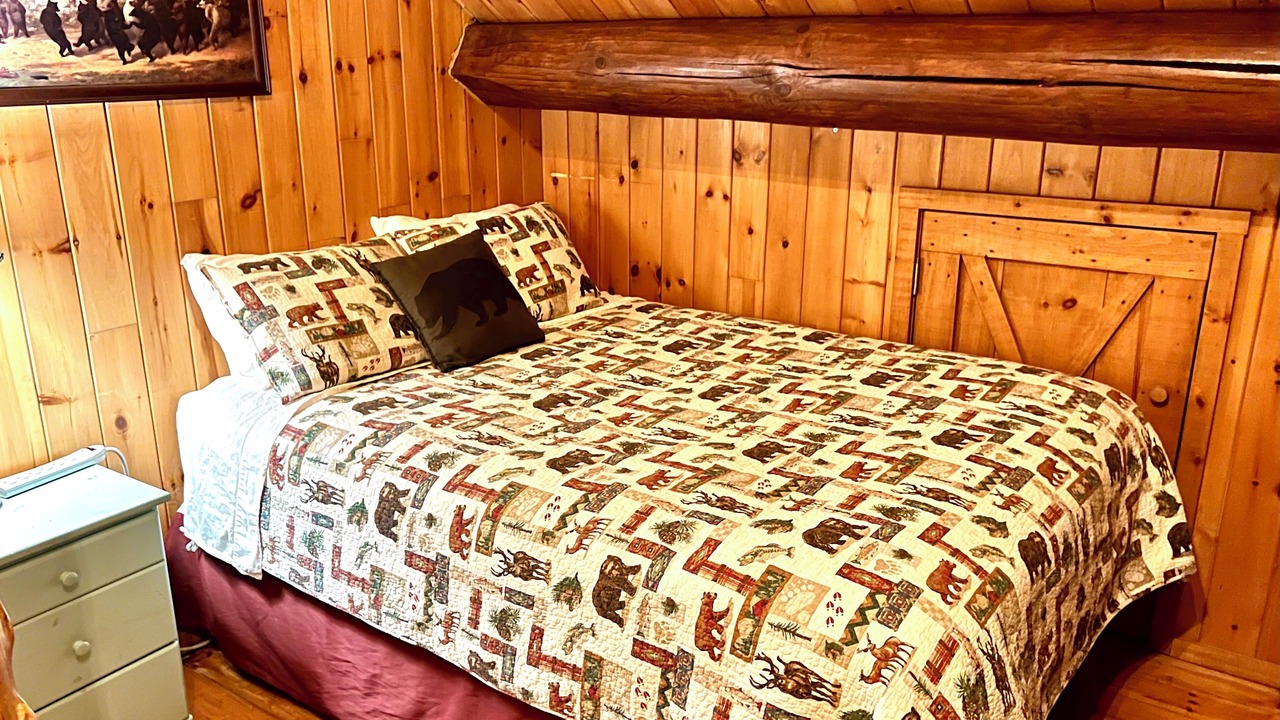 Photo of Bedroom in Eagle River