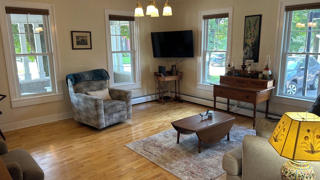 Photo of Livingroom in Waterbury
