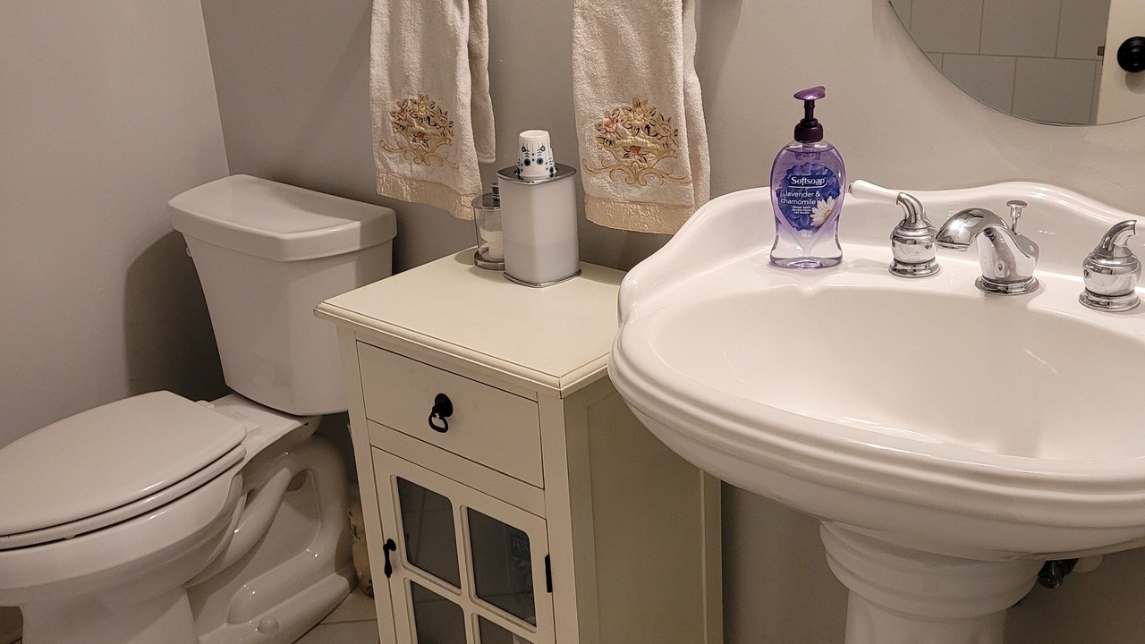 Photo of Bathroom in Parole