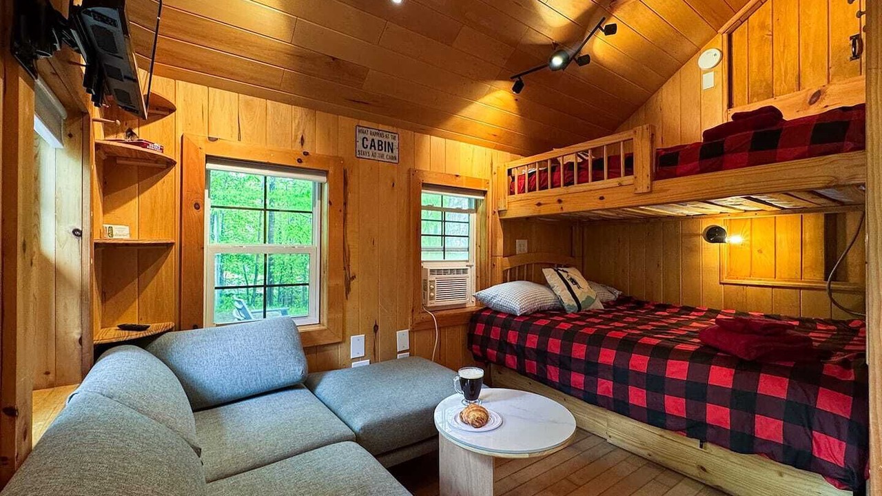 Photo of Bedroom in Warren