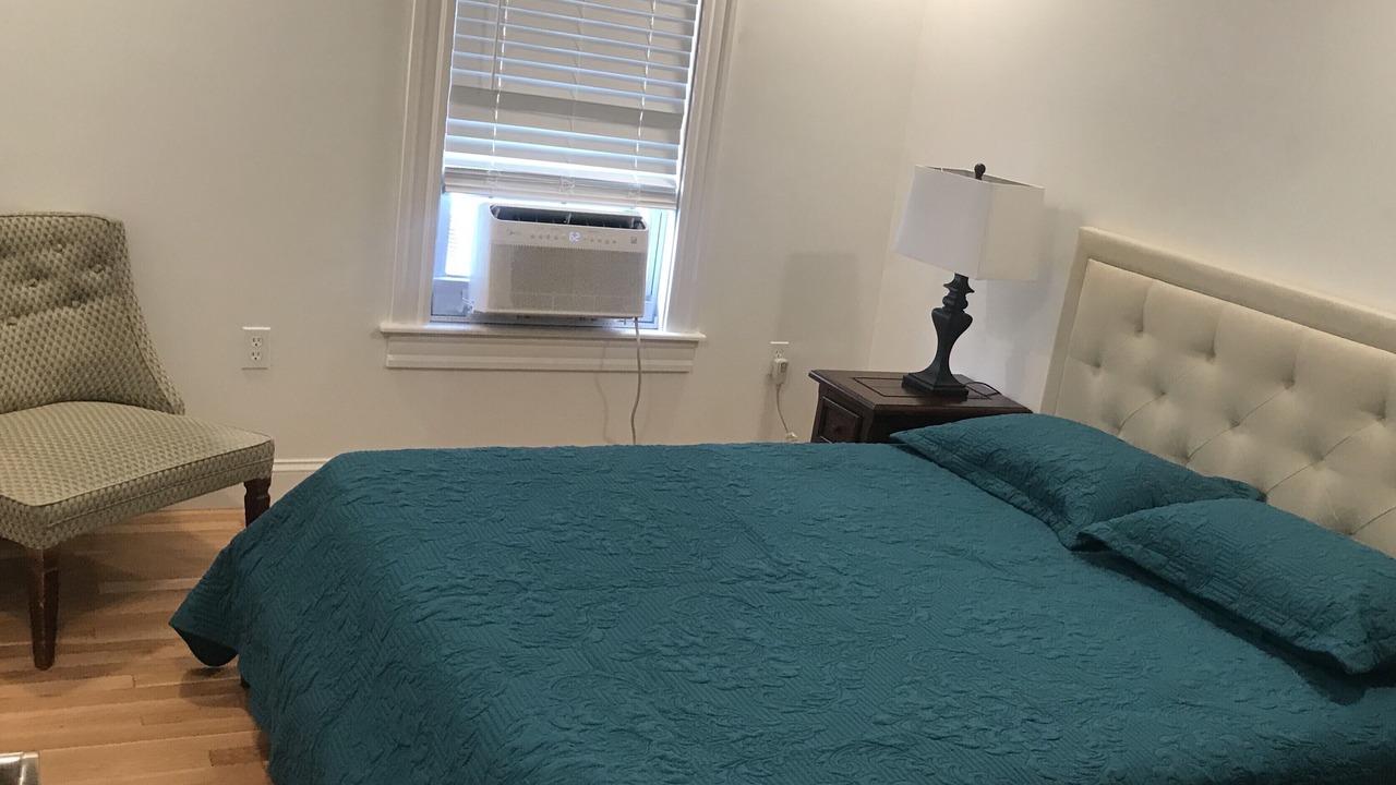 Photo of Bedroom in Wakefield-Peacedale