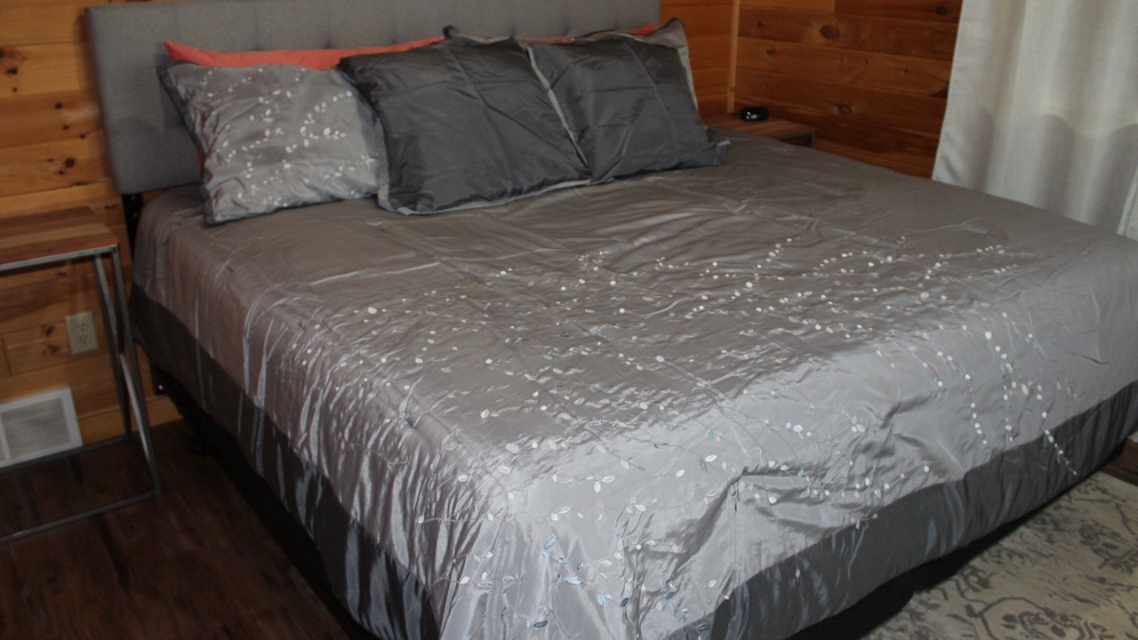 Photo of Bedroom in Minong