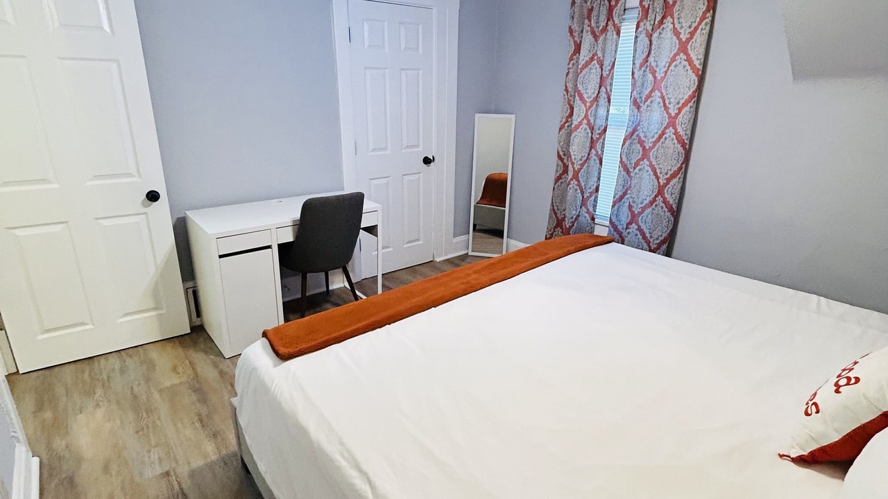 Photo of Bedroom in North End