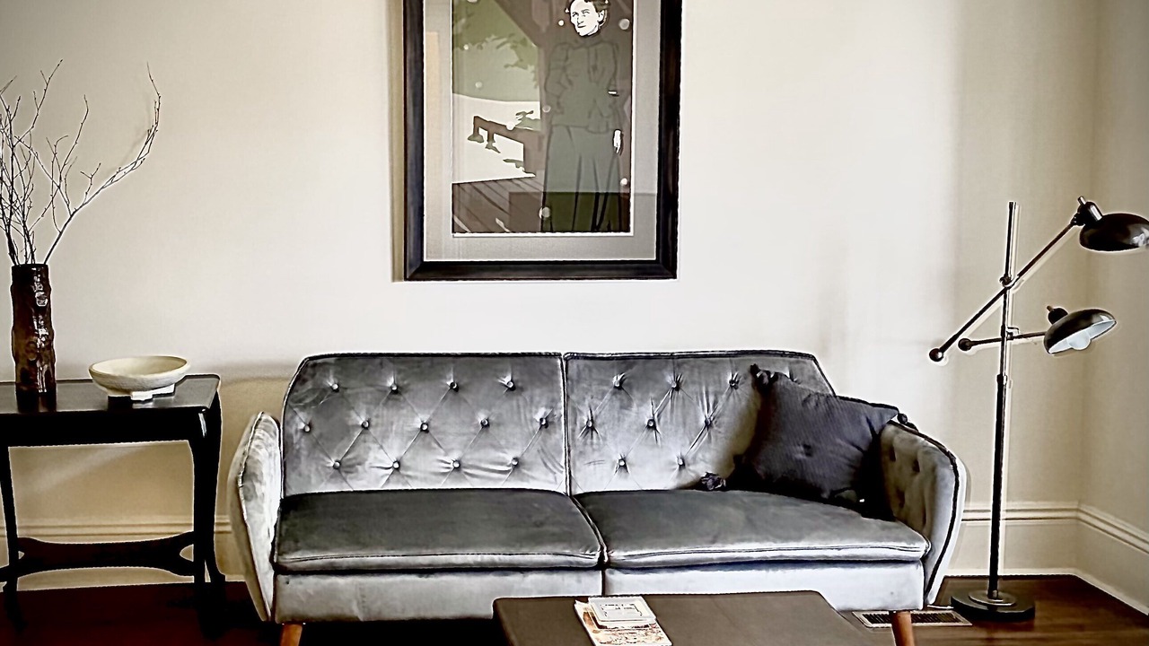 Photo of Livingroom in West Seventh