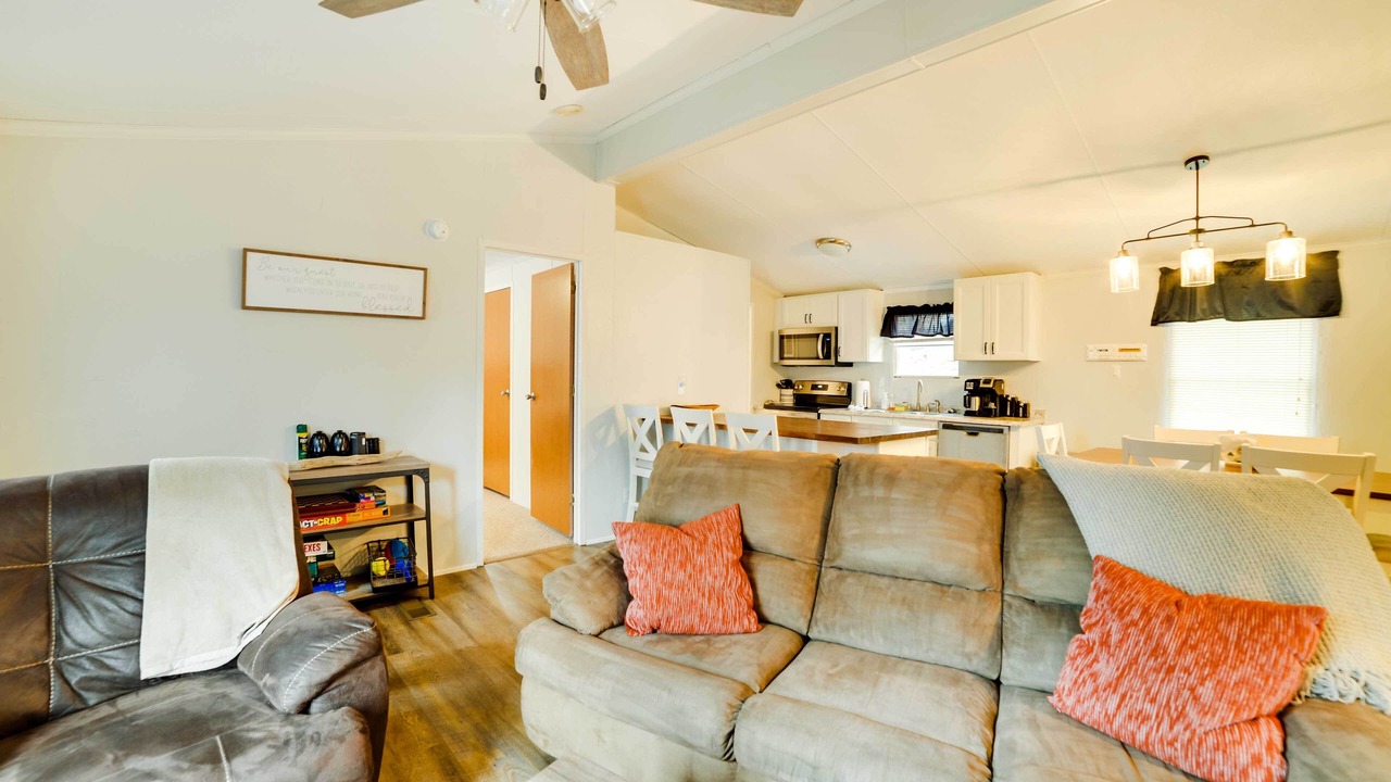 Photo of Livingroom in New Concord