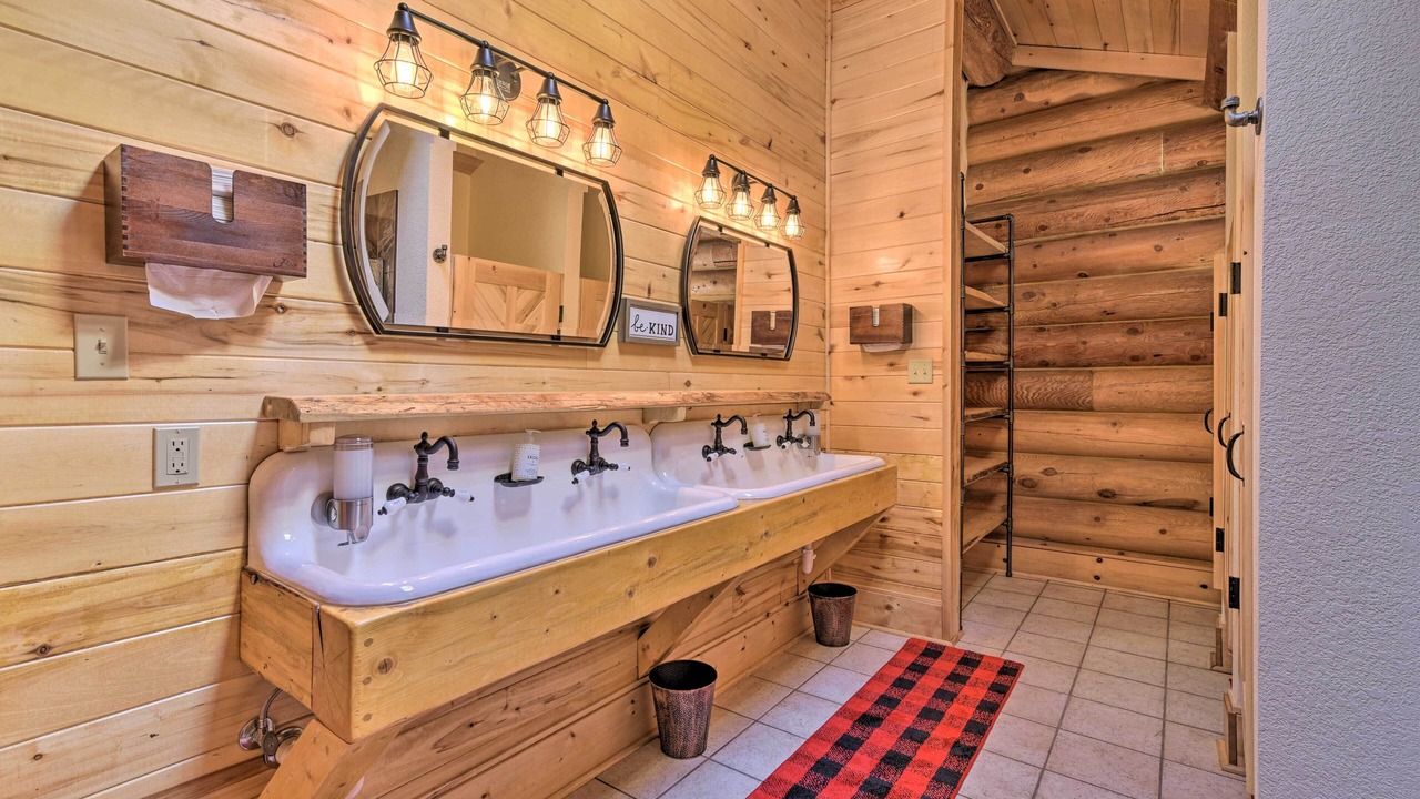 Photo of Bathroom in Eagle Nest