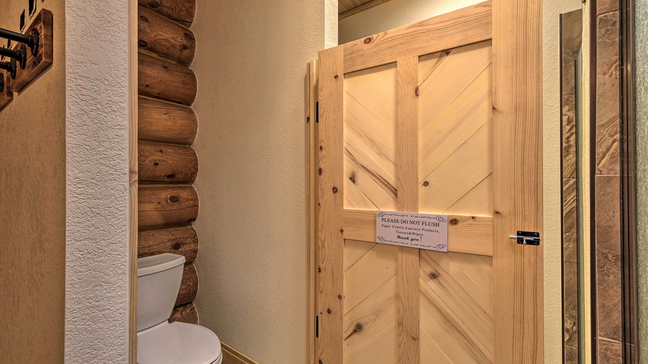 Photo of Bathroom in Eagle Nest