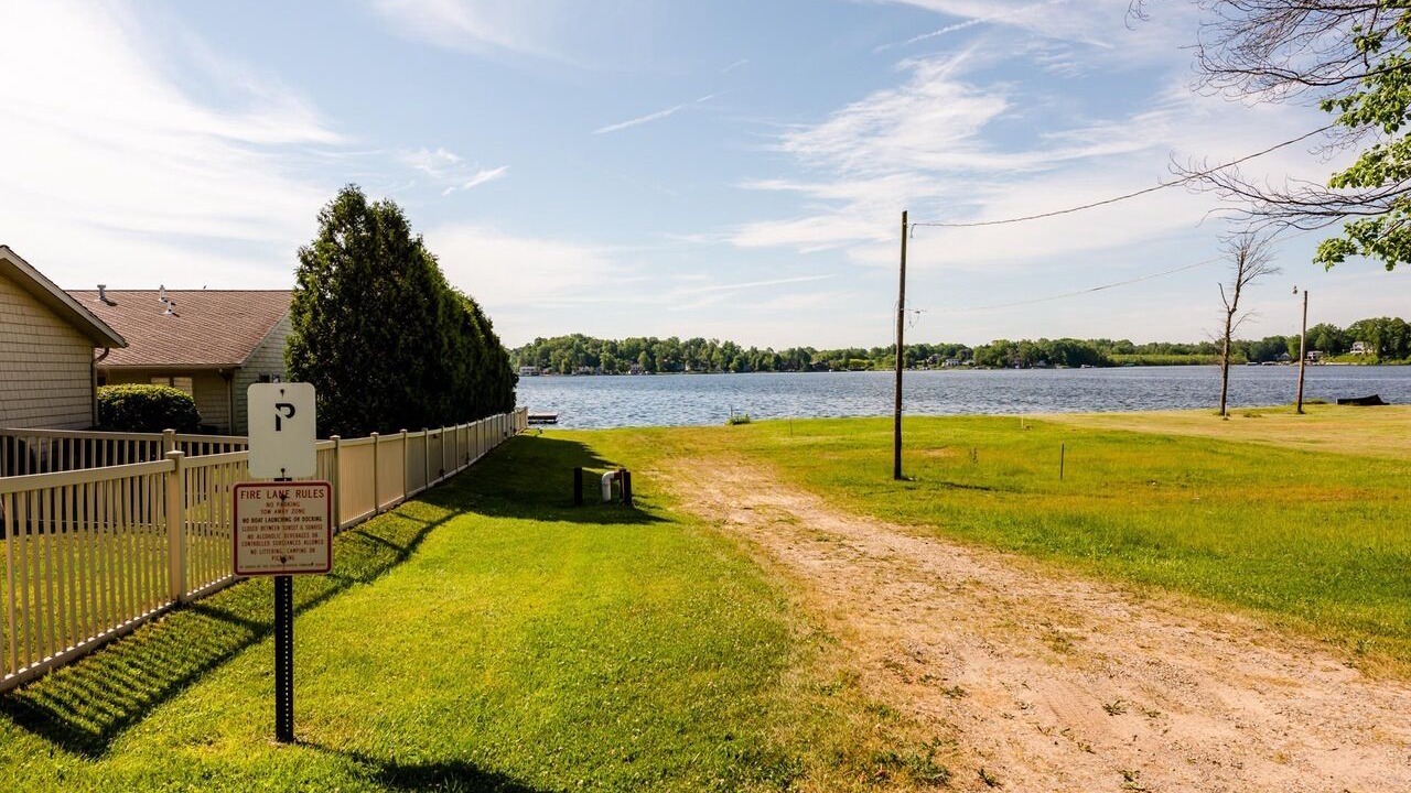 Photo of Outdoor in Paw Paw Lake