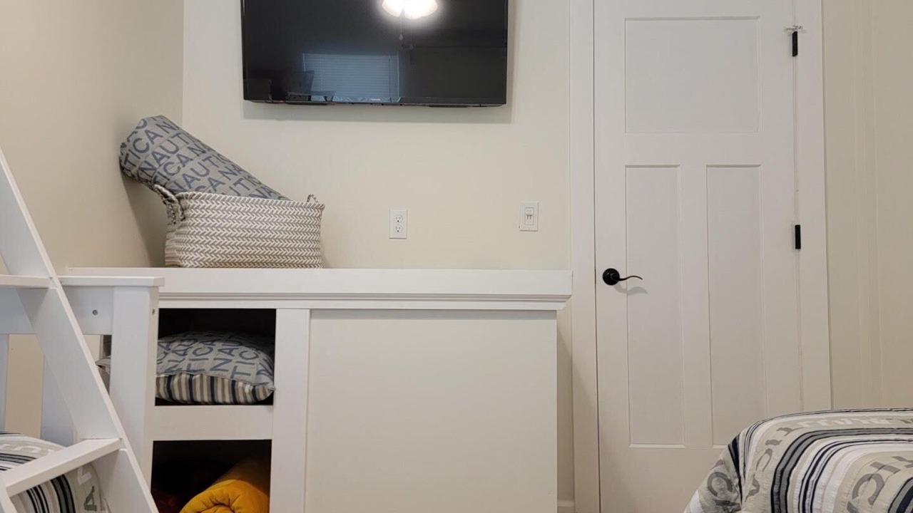 Photo of Bedroom in Paw Paw Lake